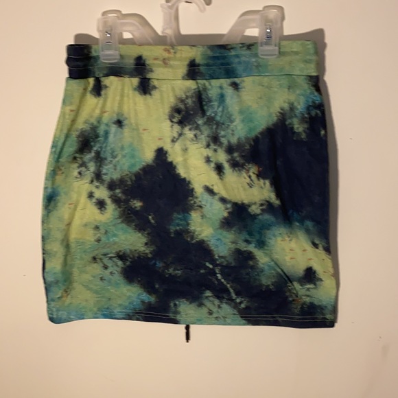 🌸2/$10🌸 Green and Black Tie Dye Drawstring Pencil Skirt - Picture 2 of 3
